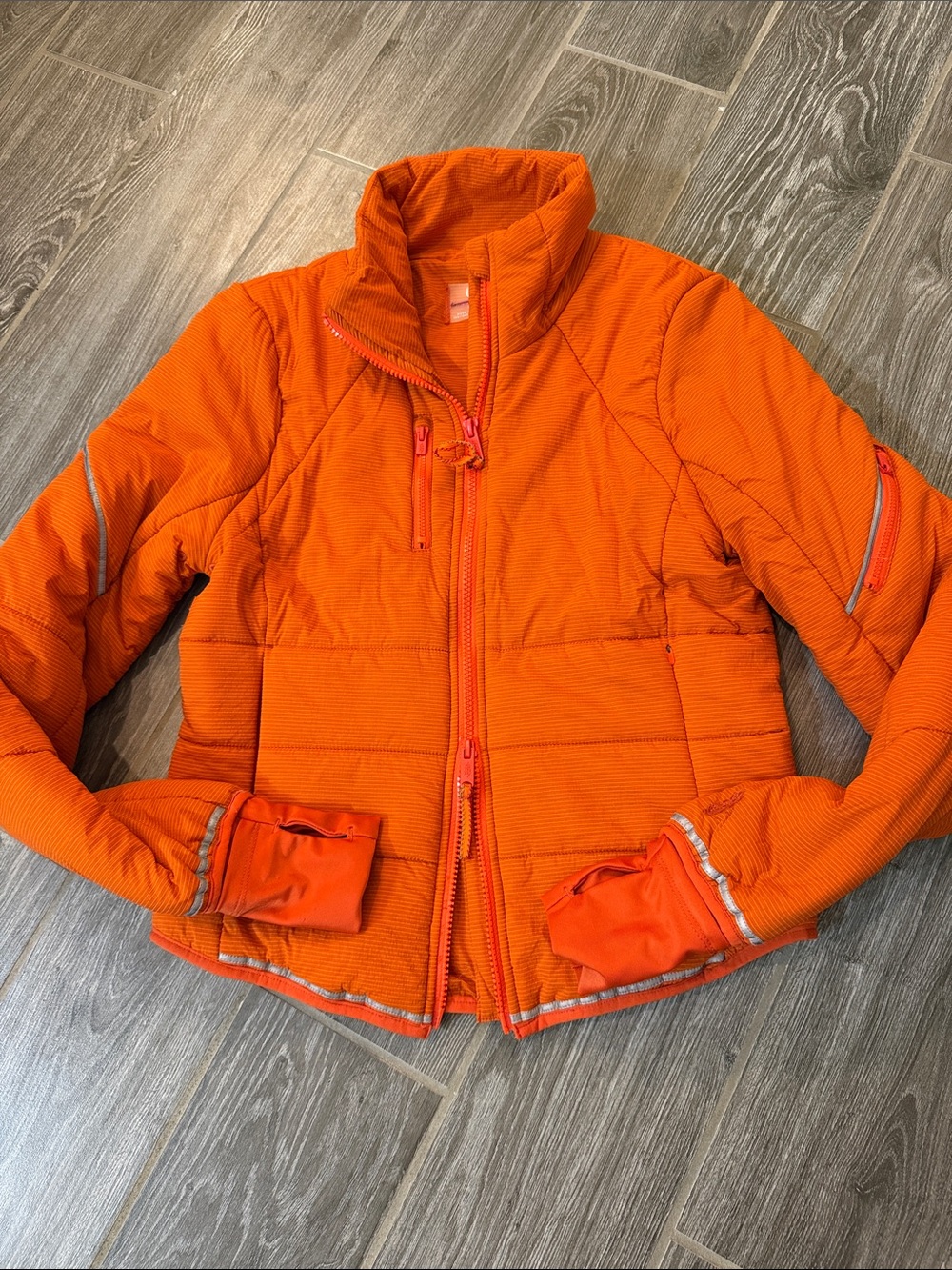 FP Movemebt Women’s Orange Gathering Storm Run Puffer Jacket size small EUC